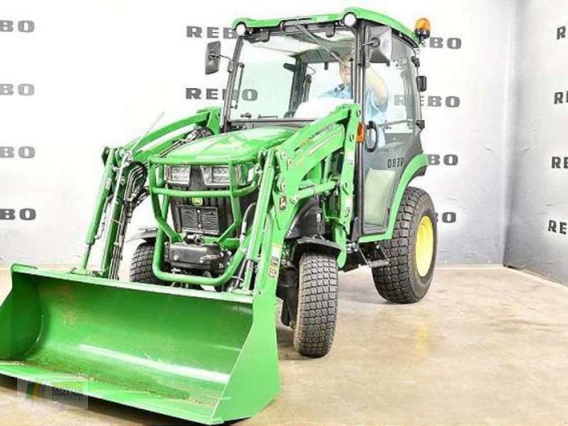 Kommunaltraktor typu John Deere 2038R TRAKTOR, Neumaschine w Bredstedt (Zdjęcie 1)