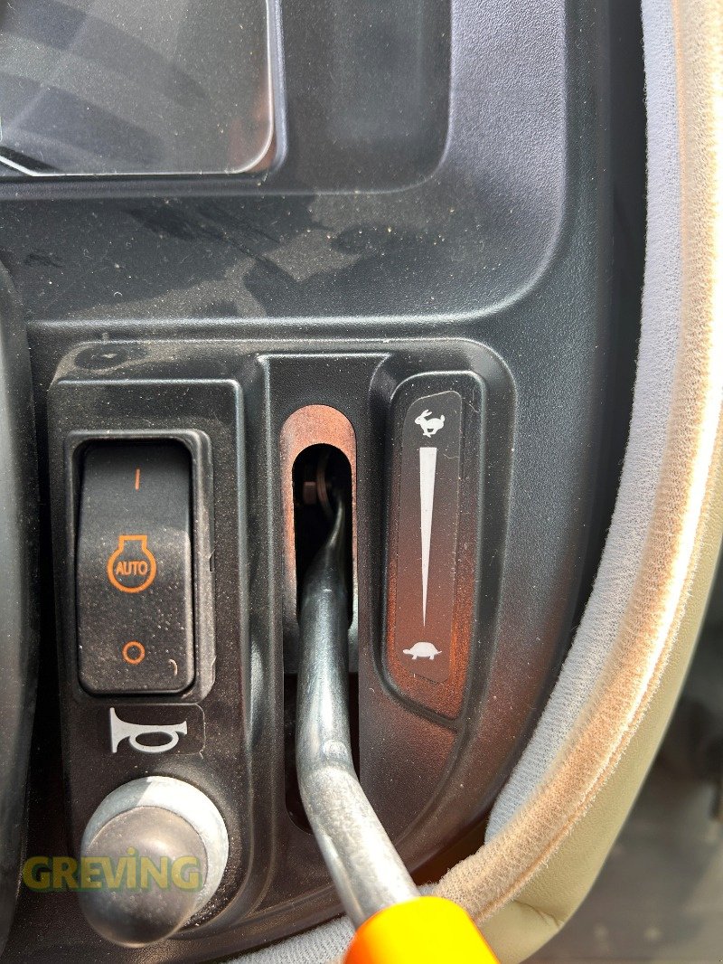 Kommunaltraktor Türe ait John Deere 2038R, Neumaschine içinde Wesseling-Berzdorf (resim 10)