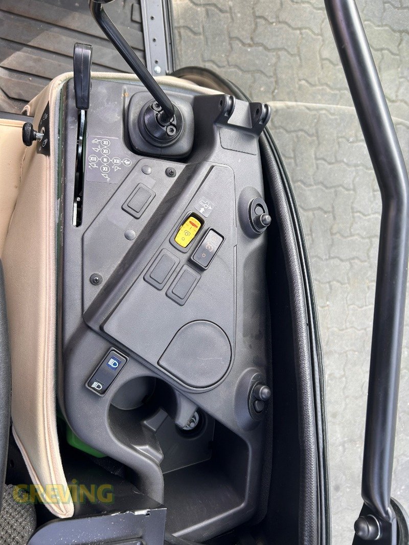 Kommunaltraktor Türe ait John Deere 2038R, Neumaschine içinde Wesseling-Berzdorf (resim 9)