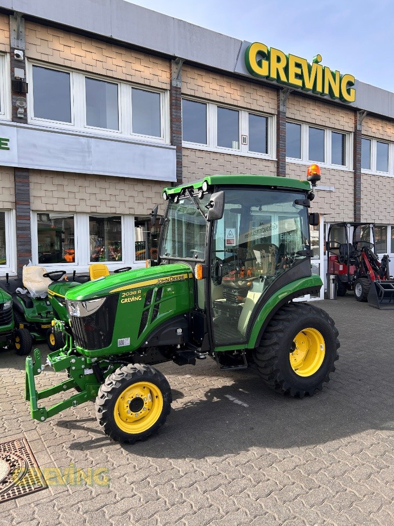 Kommunaltraktor Türe ait John Deere 2038R, Neumaschine içinde Wesseling-Berzdorf (resim 7)