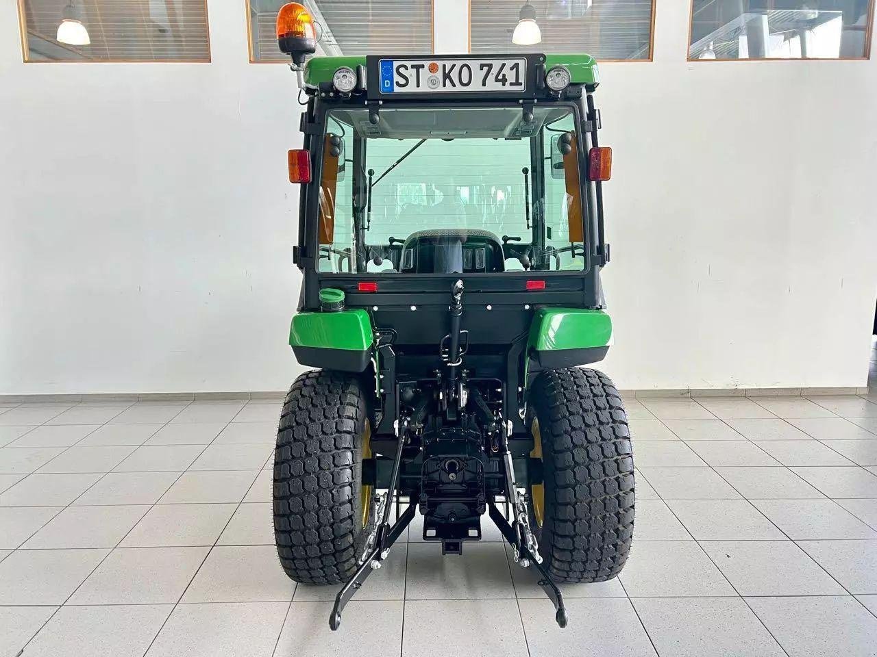 Kommunaltraktor typu John Deere 2038R, Gebrauchtmaschine v Beckum (Obrázek 4)