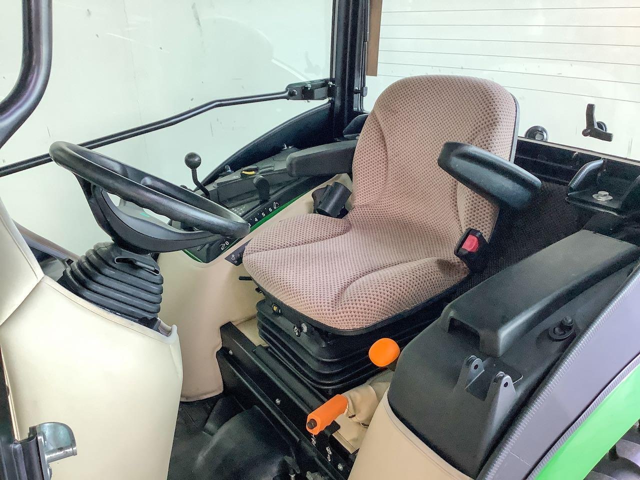 Kommunaltraktor a típus John Deere 2038R, Gebrauchtmaschine ekkor: Beckum (Kép 7)