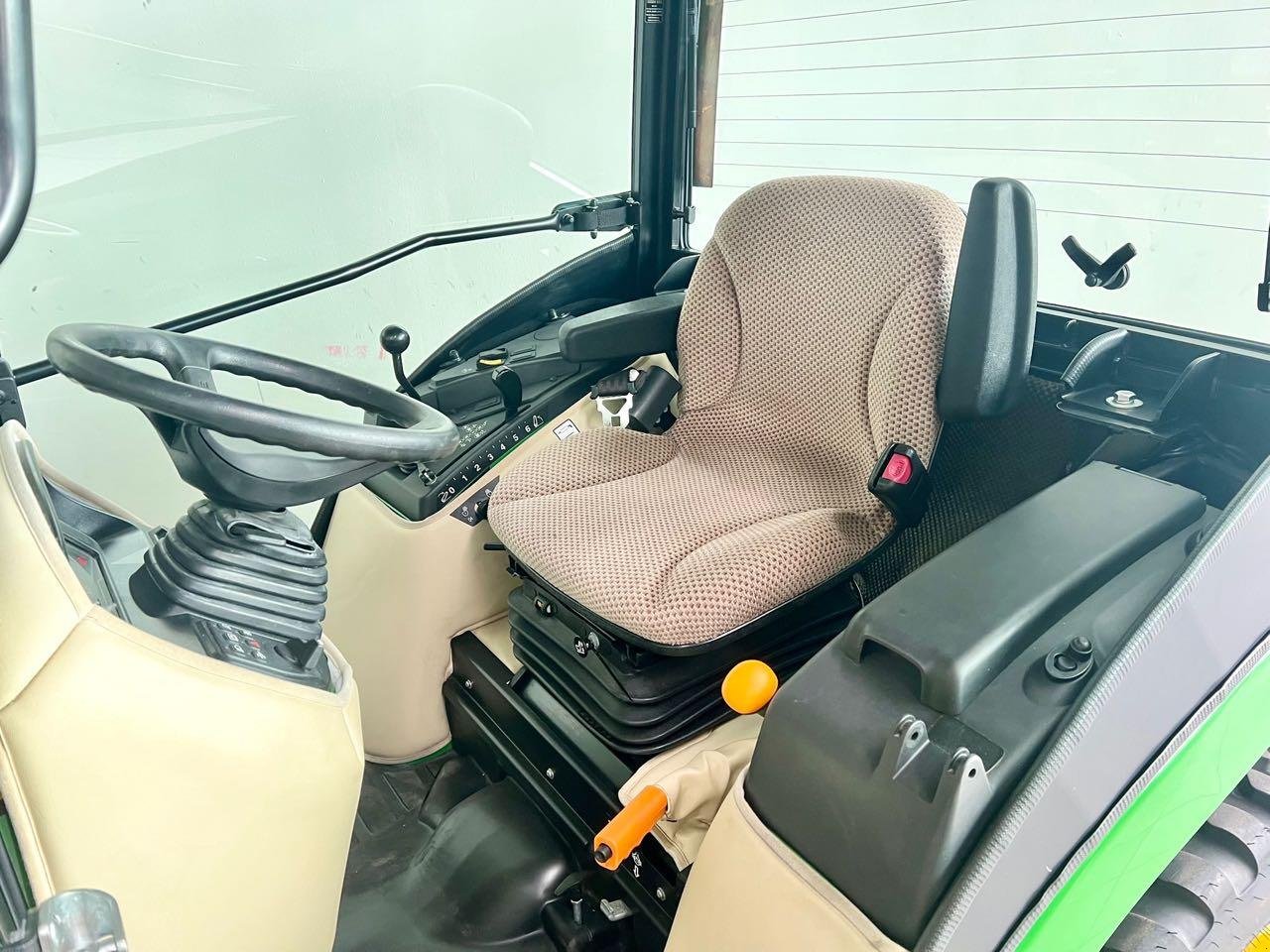 Kommunaltraktor typu John Deere 2038R, Gebrauchtmaschine v Beckum (Obrázek 5)