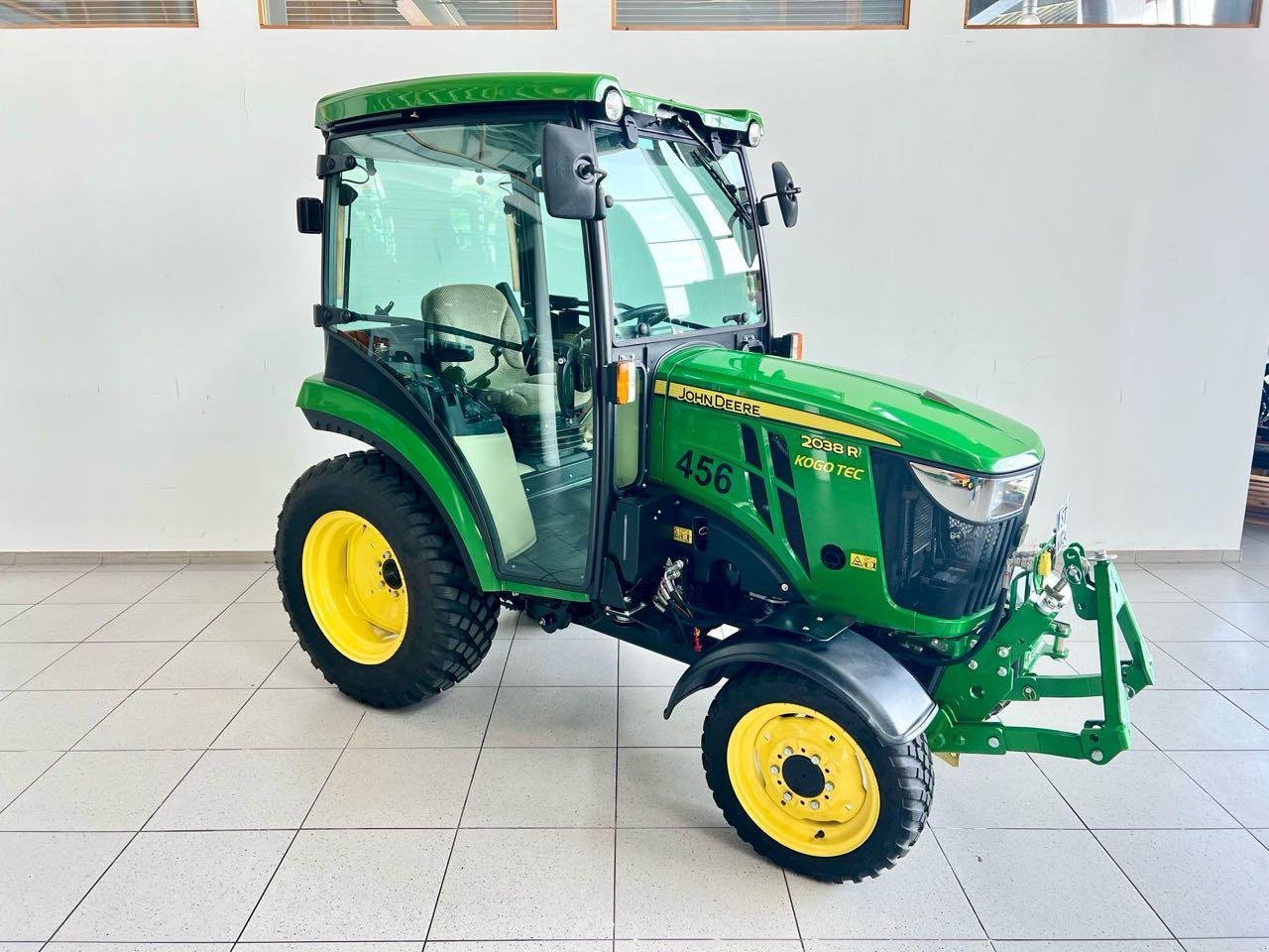 Kommunaltraktor tip John Deere 2038R, Gebrauchtmaschine in Beckum (Poză 4)
