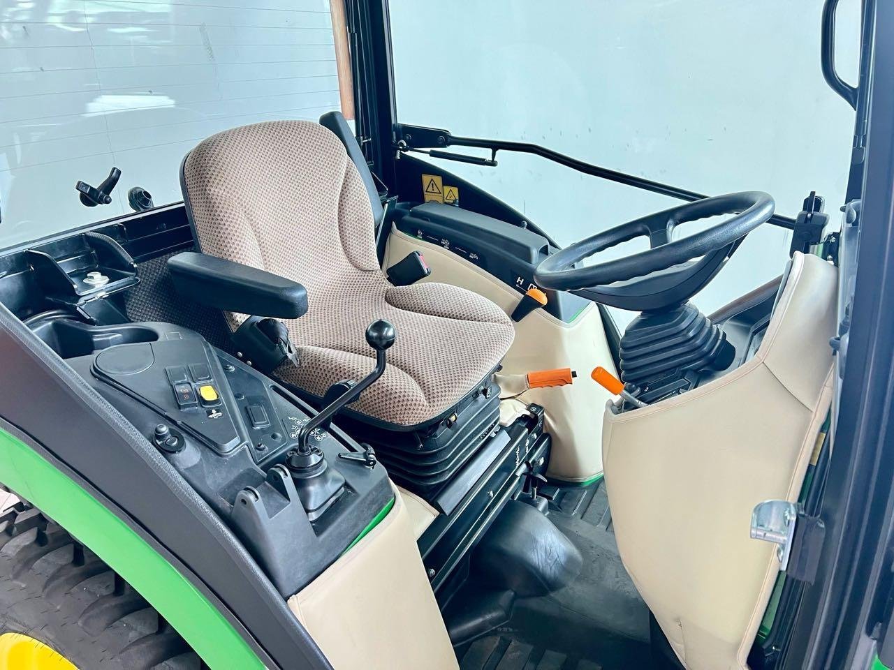 Kommunaltraktor tip John Deere 2038R, Gebrauchtmaschine in Beckum (Poză 5)