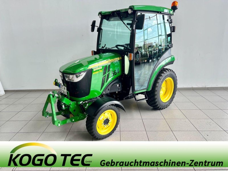 Kommunaltraktor vrste John Deere 2038R, Mietmaschine v Beckum (Slika 1)