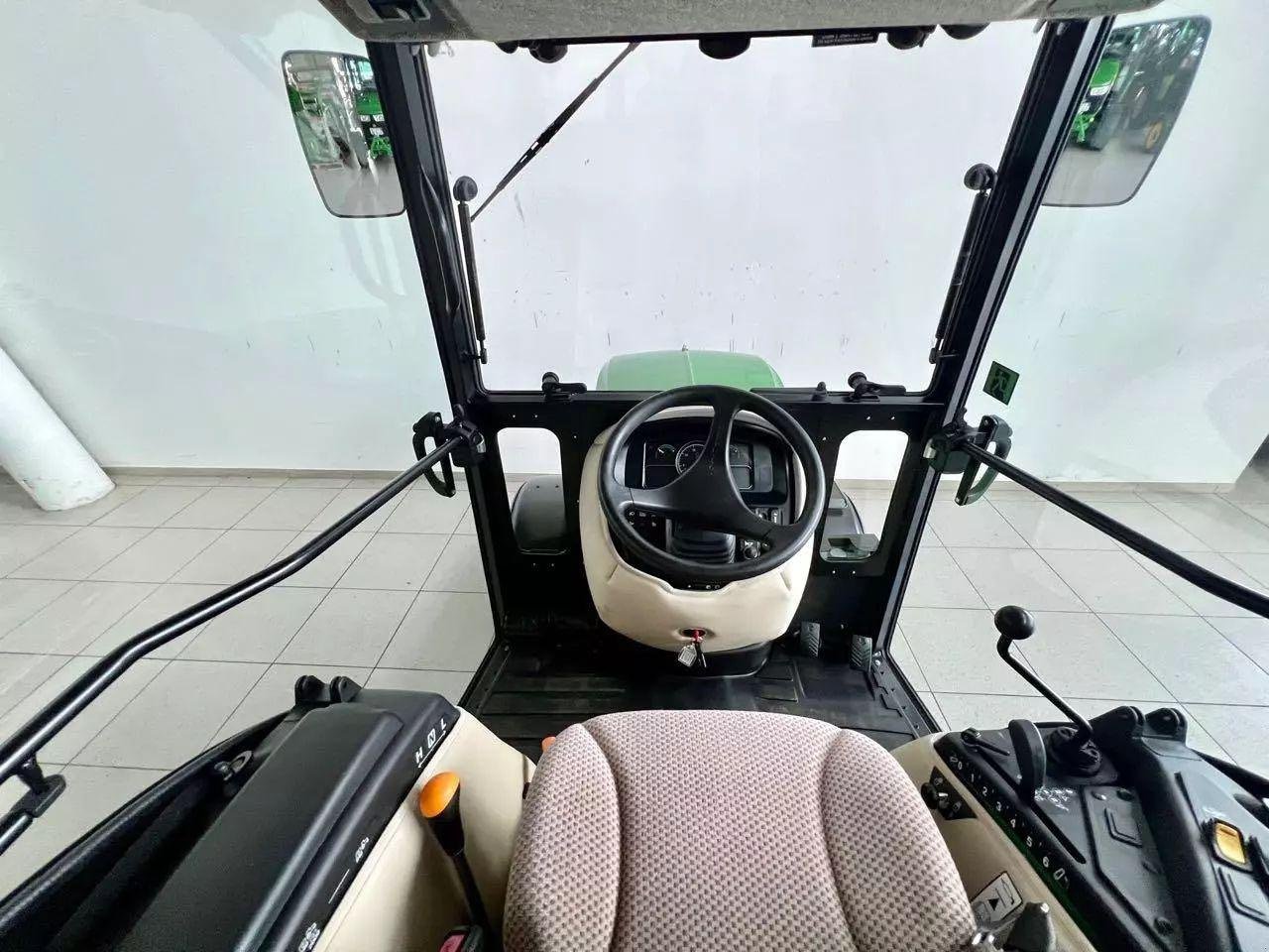 Kommunaltraktor typu John Deere 2038R, Mietmaschine v Beckum (Obrázek 5)