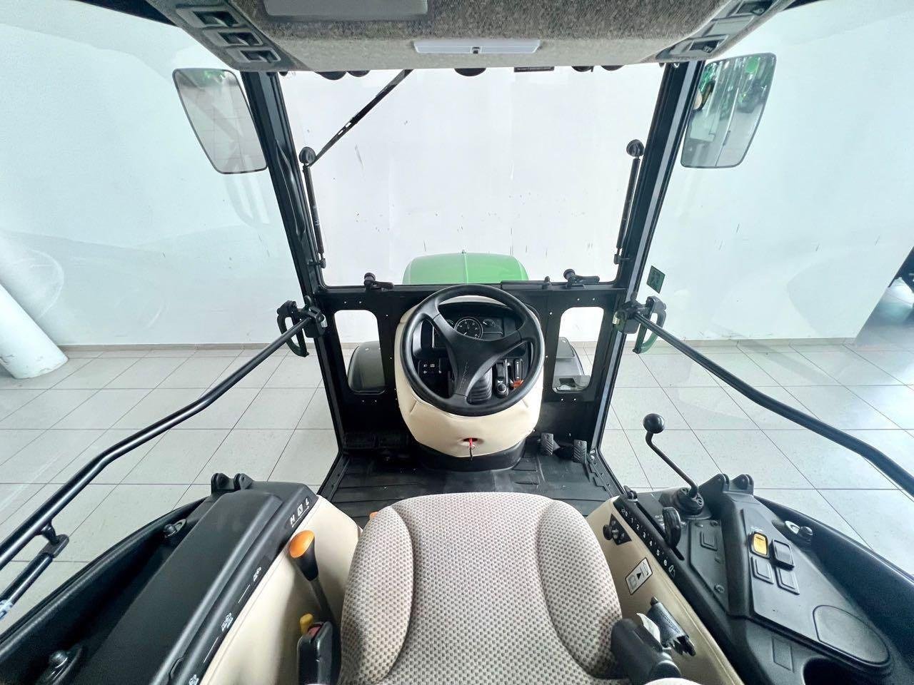 Kommunaltraktor typu John Deere 2038R, Mietmaschine v Beckum (Obrázek 5)