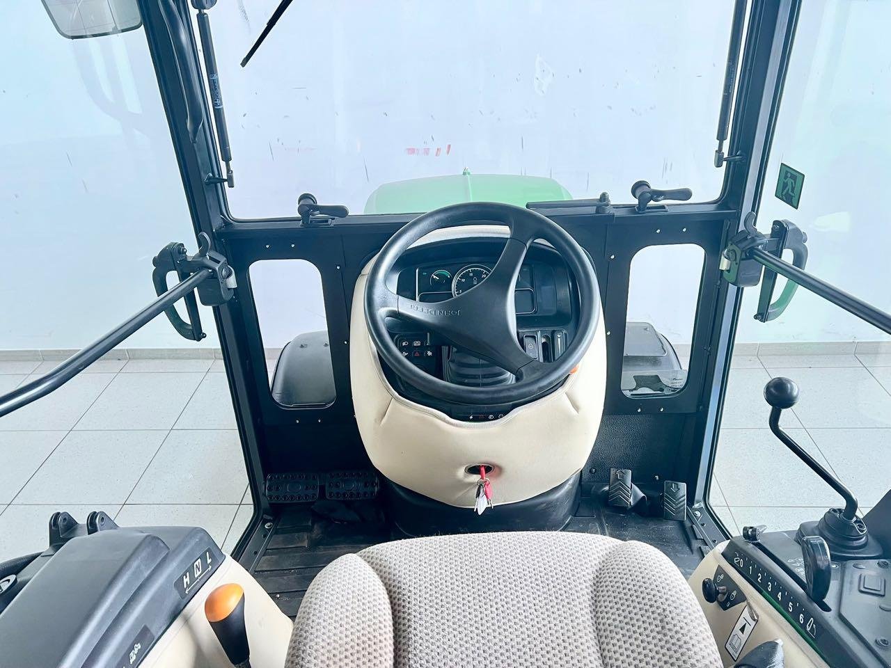 Kommunaltraktor typu John Deere 2038R, Mietmaschine v Beckum (Obrázek 8)