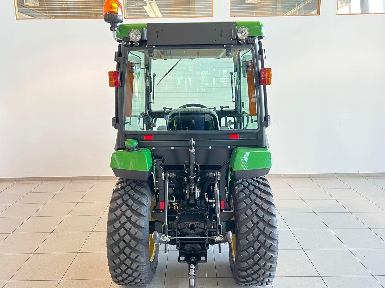 Kommunaltraktor typu John Deere 2038R, Gebrauchtmaschine v Neubeckum (Obrázok 4)