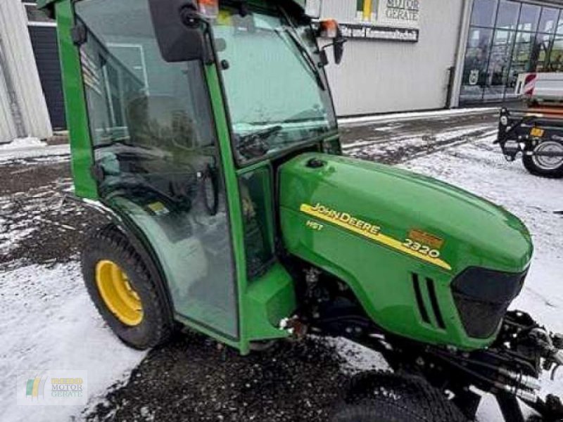 Kommunaltraktor des Typs John Deere 2320 KOMPAKTTRAKTOR, Gebrauchtmaschine in Bredstedt