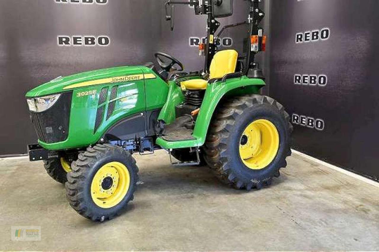 Kommunaltraktor του τύπου John Deere 3025E TRAKTOR, Neumaschine σε Cloppenburg (Φωτογραφία 2)