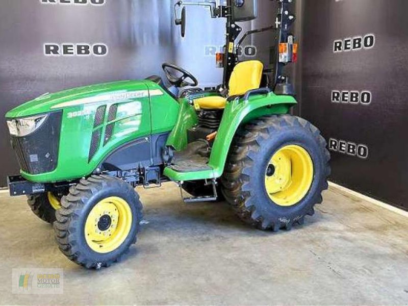 Kommunaltraktor a típus John Deere 3025E TRAKTOR, Neumaschine ekkor: Cloppenburg (Kép 1)