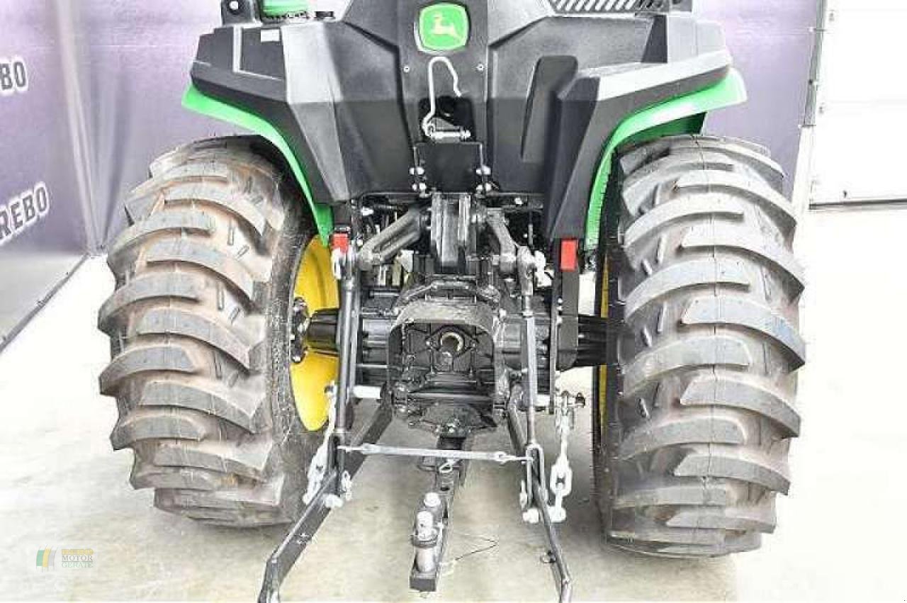 Kommunaltraktor a típus John Deere 3025E TRAKTOR, Neumaschine ekkor: Cloppenburg (Kép 3)