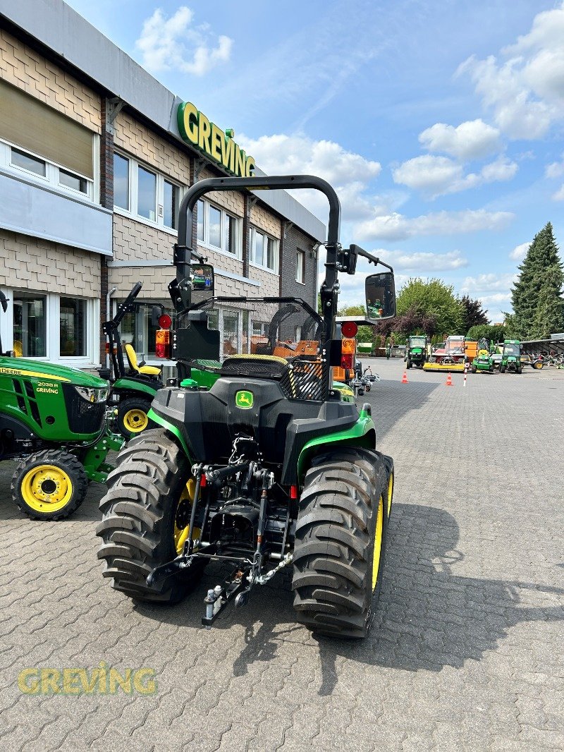 Kommunaltraktor des Typs John Deere 3025E, Neumaschine in Wesseling-Berzdorf (Bild 2)