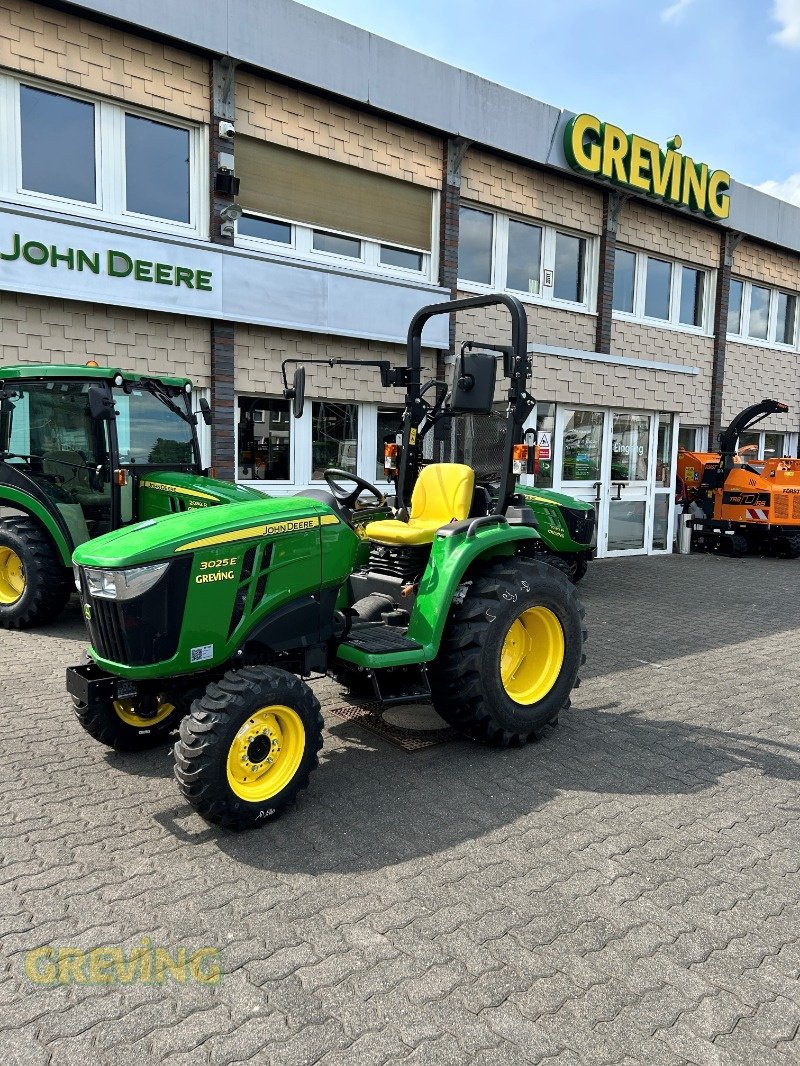 Kommunaltraktor des Typs John Deere 3025E, Neumaschine in Wesseling-Berzdorf (Bild 7)