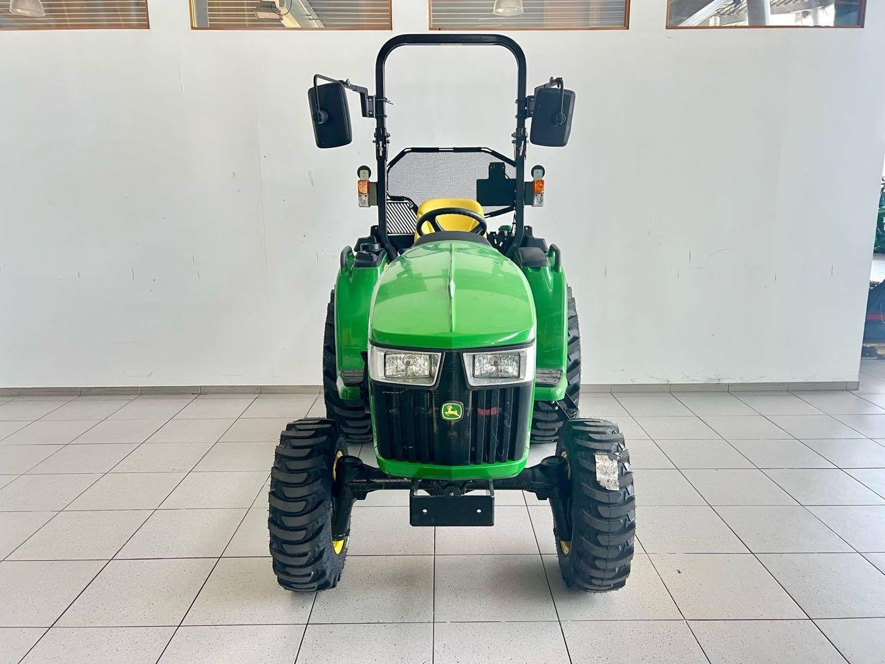 Kommunaltraktor tip John Deere 3025E, Neumaschine in Beckum (Poză 3)