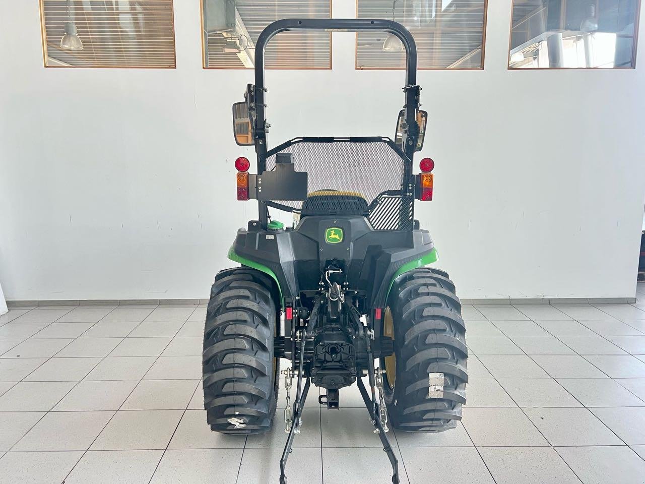 Kommunaltraktor tip John Deere 3025E, Neumaschine in Beckum (Poză 7)