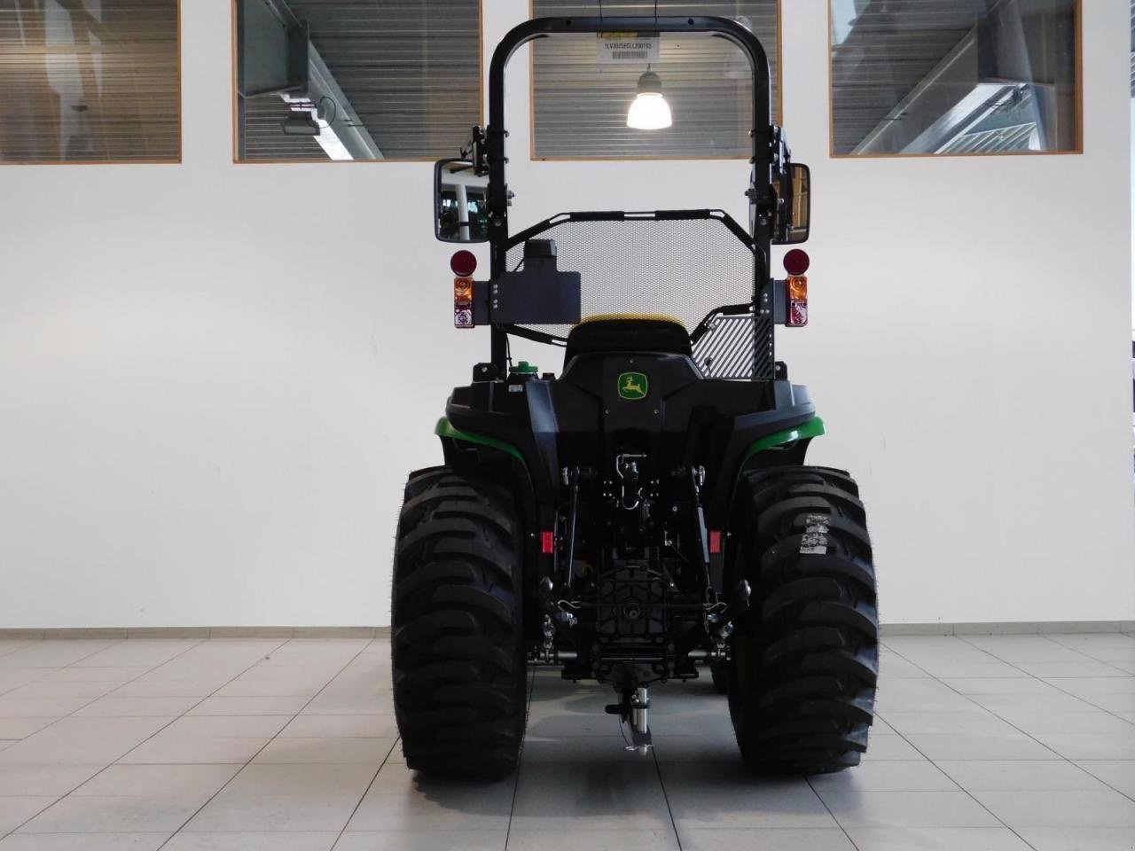 Kommunaltraktor typu John Deere 3025E, Neumaschine v Beckum (Obrázek 3)