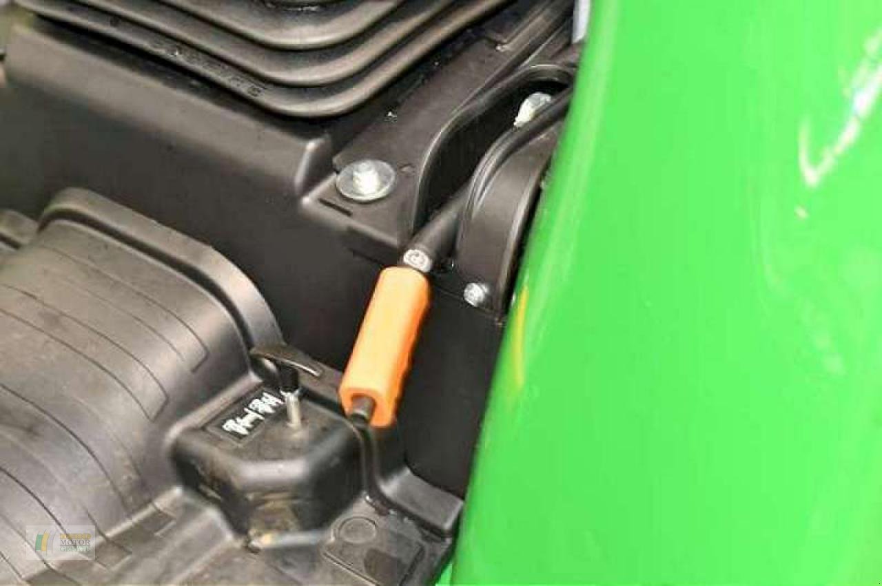 Kommunaltraktor Türe ait John Deere 3038E TRAKTOR, Neumaschine içinde Edewecht (resim 5)