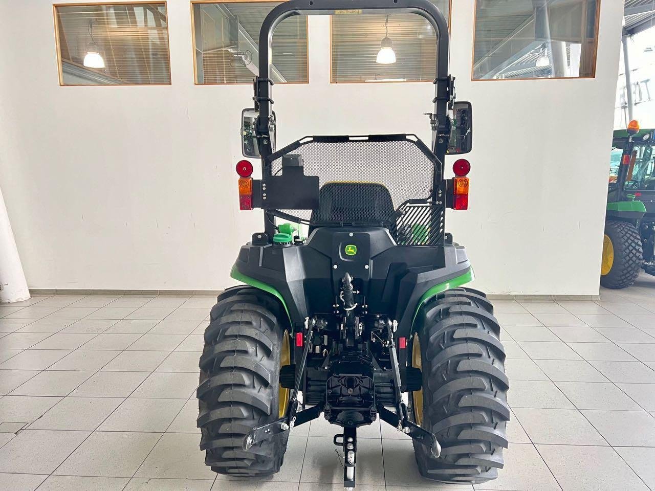 Kommunaltraktor tip John Deere 3038E, Gebrauchtmaschine in Beckum (Poză 4)