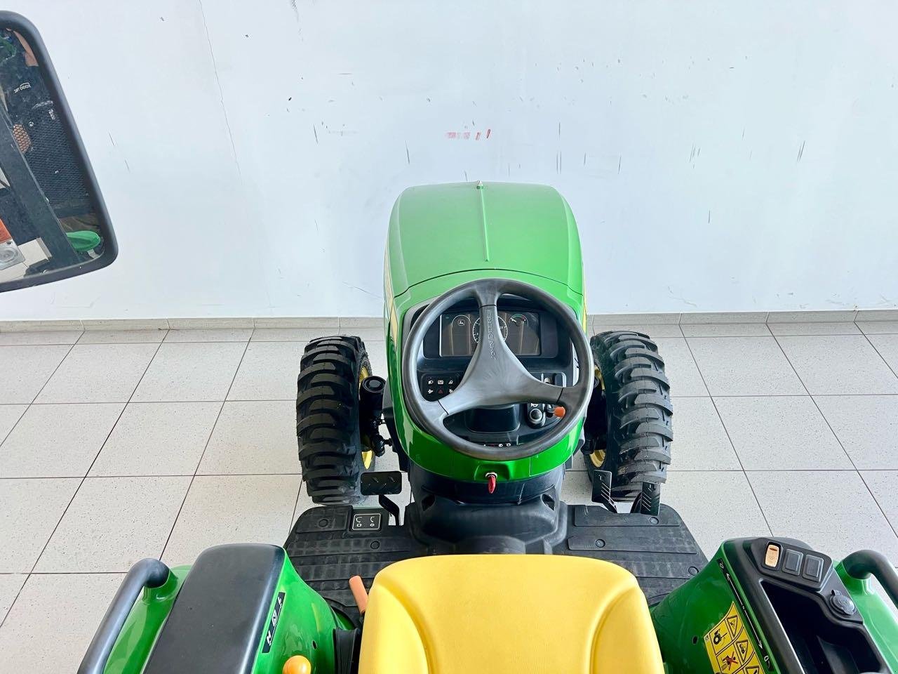 Kommunaltraktor des Typs John Deere 3038E, Neumaschine in Greven (Bild 8)