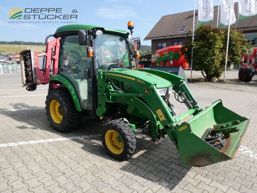 Kommunaltraktor del tipo John Deere 3038R mit FL 320R + Schneeschild etc., Gebrauchtmaschine In Lauterberg/Barbis (Immagine 3)