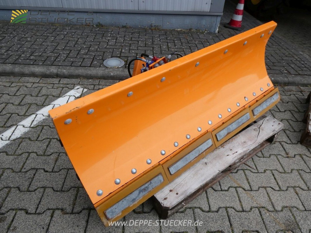 Kommunaltraktor del tipo John Deere 3038R mit FL 320R + Schneeschild etc., Gebrauchtmaschine In Lauterberg/Barbis (Immagine 26)