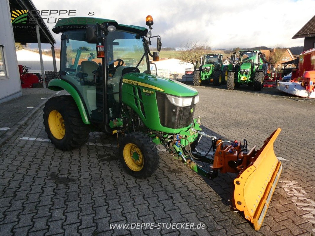 Kommunaltraktor del tipo John Deere 3038R mit FL 320R + Schneeschild etc., Gebrauchtmaschine In Lauterberg/Barbis (Immagine 30)