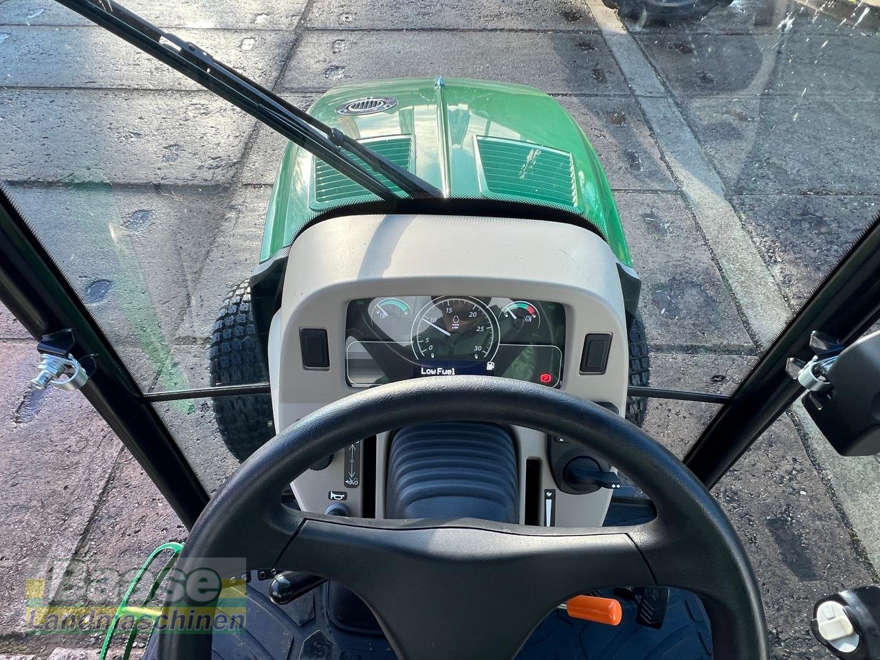 Kommunaltraktor от тип John Deere 3039R mit Frontzapfwelle, Neumaschine в Holthof (Снимка 14)