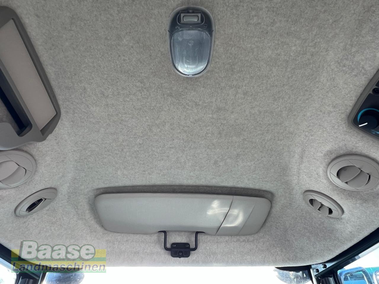 Kommunaltraktor от тип John Deere 3039R mit Frontzapfwelle, Neumaschine в Holthof (Снимка 15)