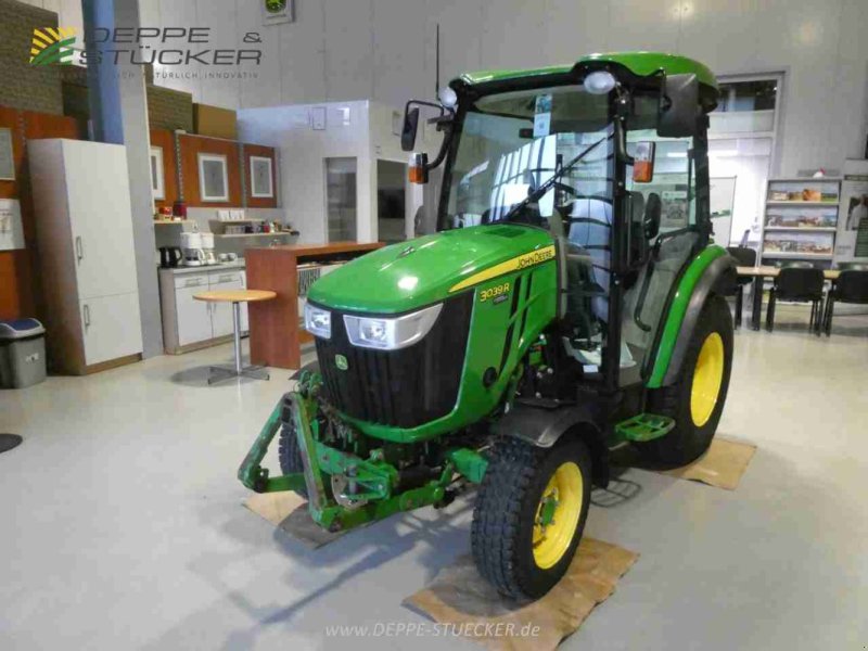 Kommunaltraktor του τύπου John Deere 3039R, Gebrauchtmaschine σε Lauterberg/Barbis (Φωτογραφία 1)
