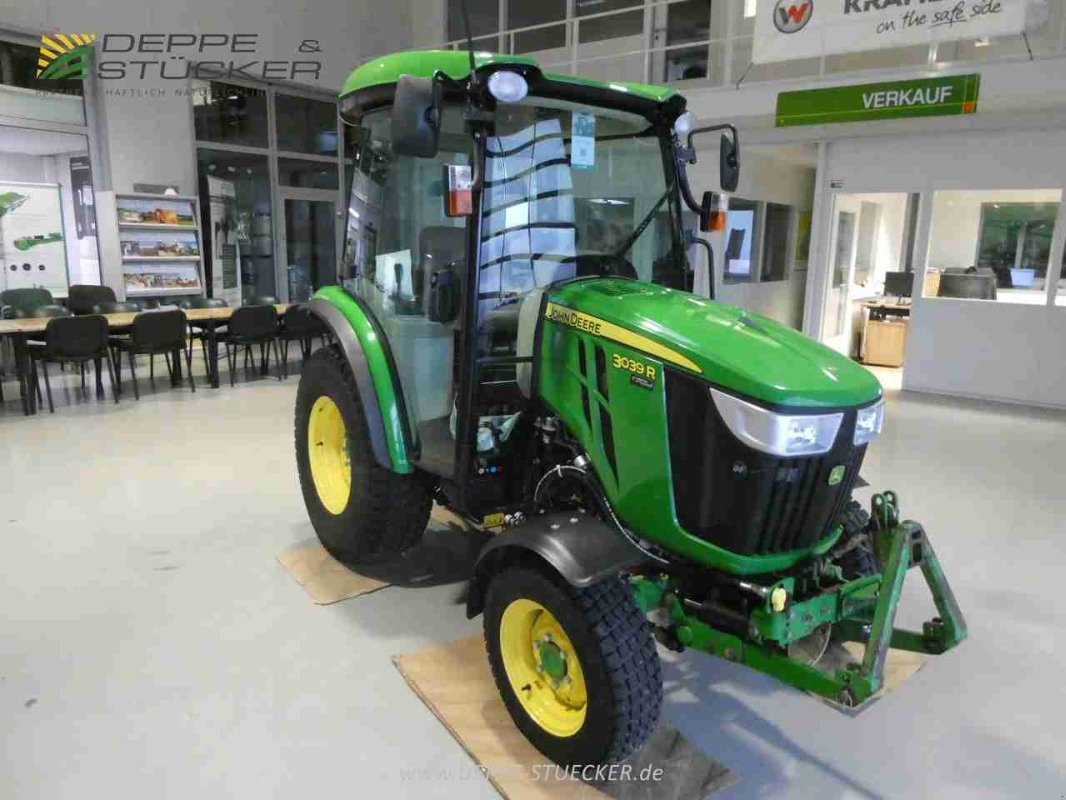 Kommunaltraktor tip John Deere 3039R, Gebrauchtmaschine in Lauterberg/Barbis (Poză 9)