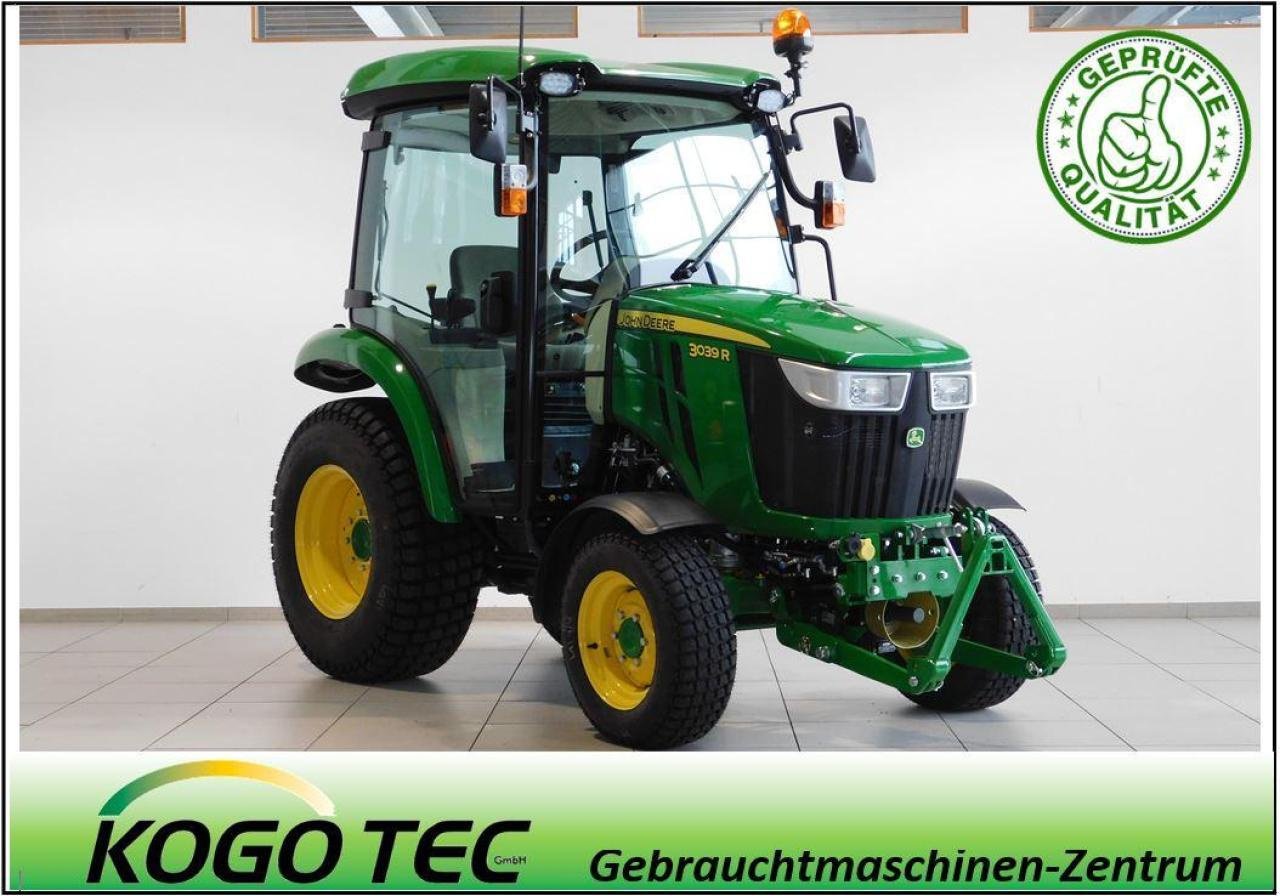Kommunaltraktor des Typs John Deere 3039R, Neumaschine in Beckum (Bild 1)