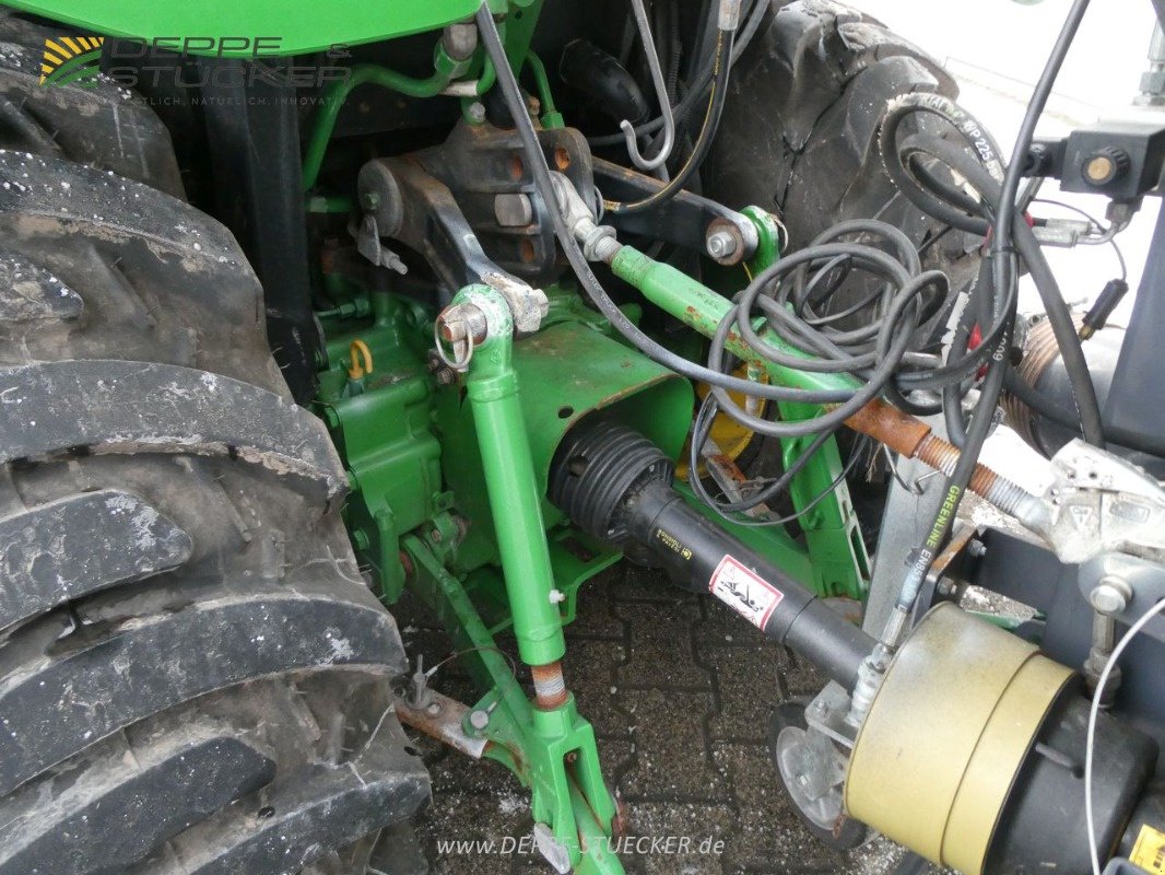 Kommunaltraktor Türe ait John Deere 3046R mit Schneeschild u.v.m., Gebrauchtmaschine içinde Lauterberg/Barbis (resim 5)