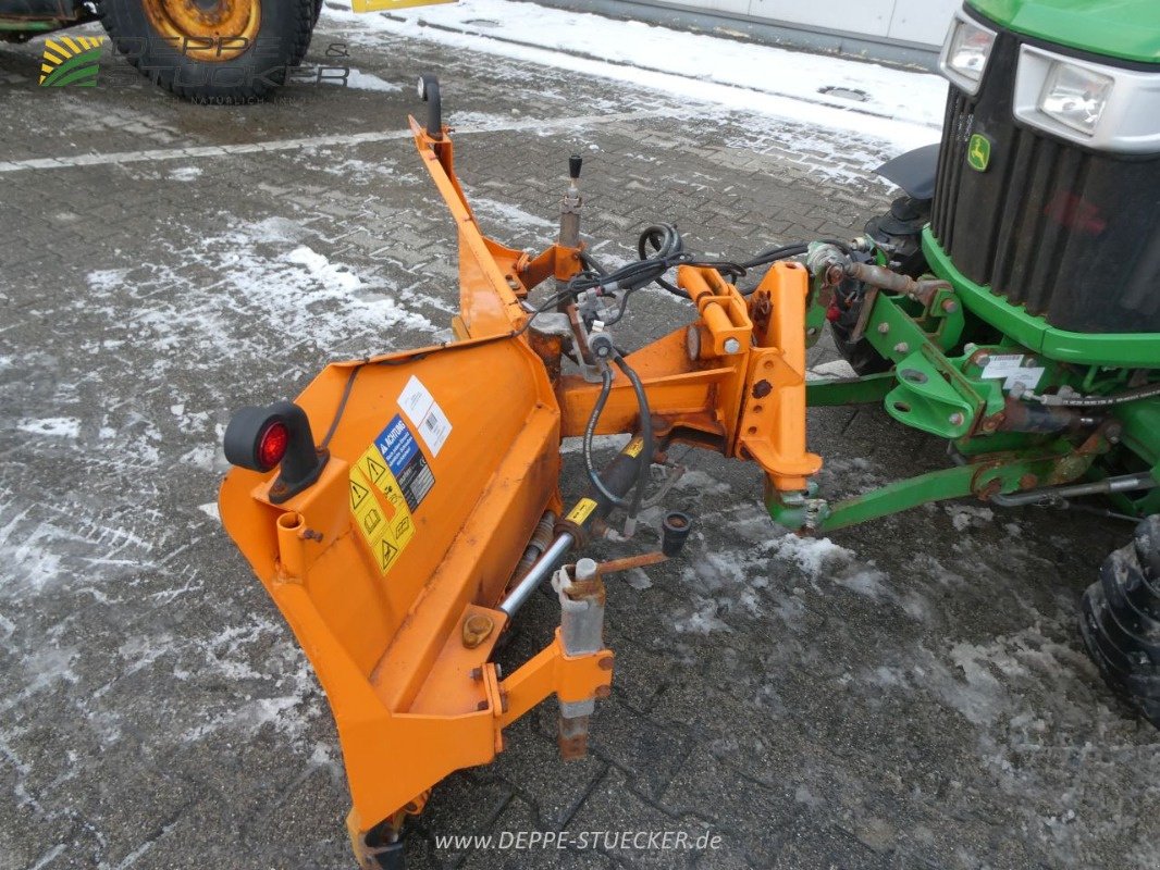 Kommunaltraktor Türe ait John Deere 3046R mit Schneeschild u.v.m., Gebrauchtmaschine içinde Lauterberg/Barbis (resim 10)