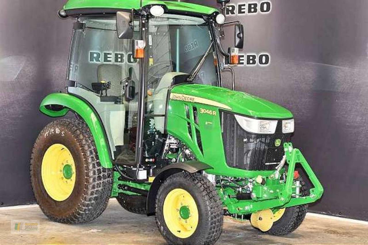 Kommunaltraktor of the type John Deere 3046R TRAKTOR, Neumaschine in Edewecht (Picture 1)
