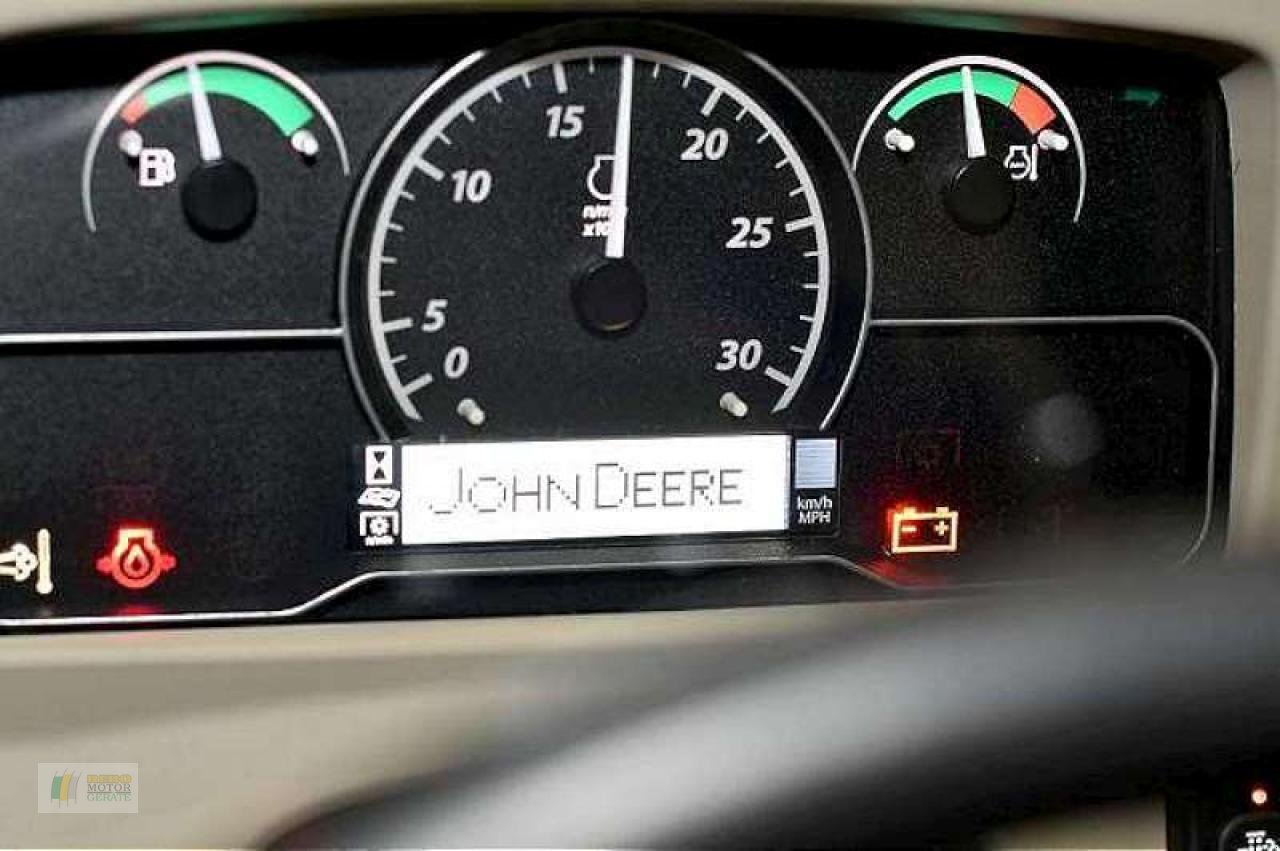 Kommunaltraktor des Typs John Deere 3046R TRAKTOR, Neumaschine in Cloppenburg (Bild 10)