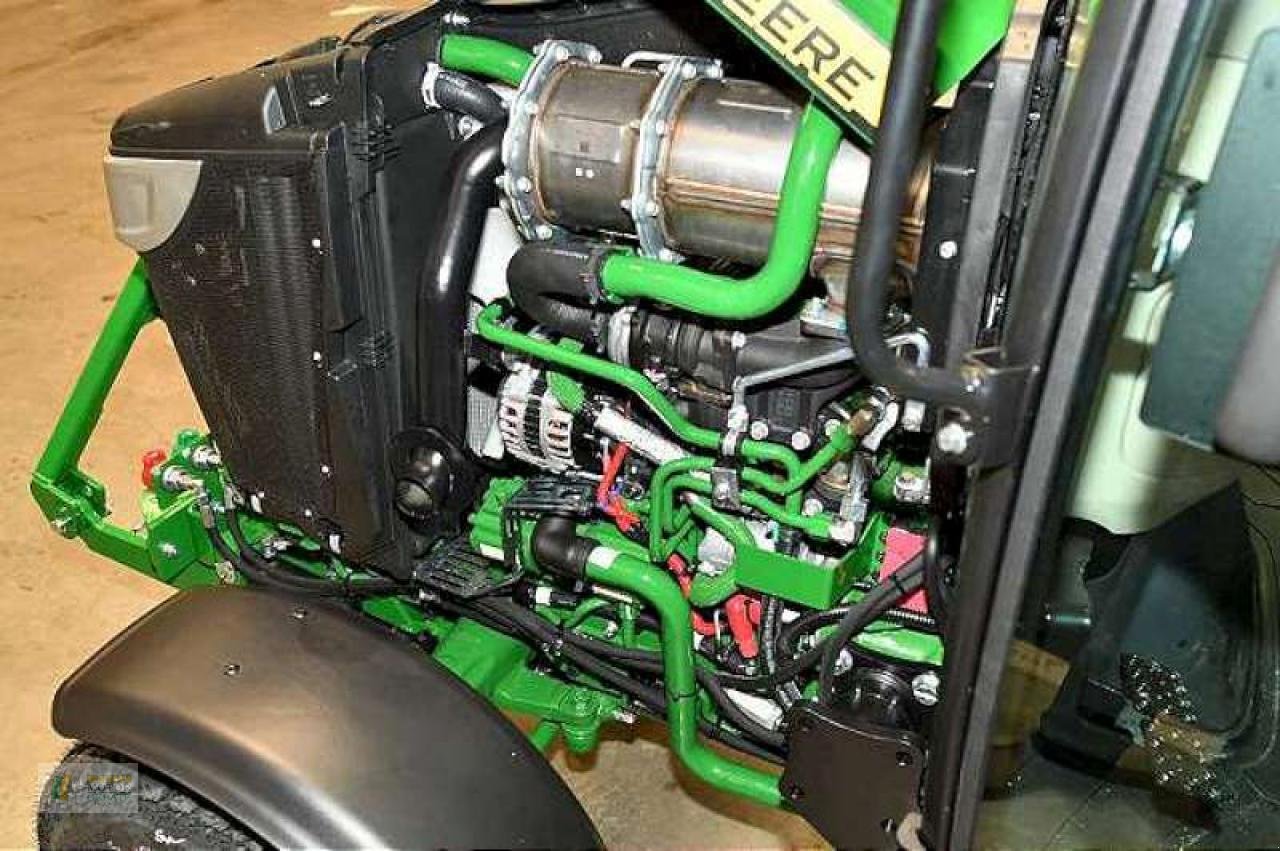 Kommunaltraktor du type John Deere 3046R TRAKTOR, Neumaschine en Edewecht (Photo 7)