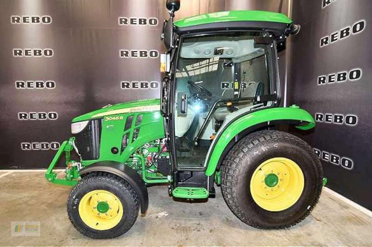 Kommunaltraktor типа John Deere 3046R TRAKTOR, Neumaschine в Edewecht (Фотография 2)