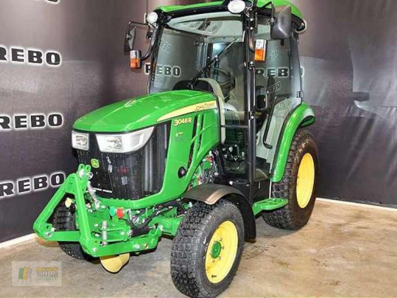 Kommunaltraktor от тип John Deere 3046R TRAKTOR, Neumaschine в Cloppenburg (Снимка 1)