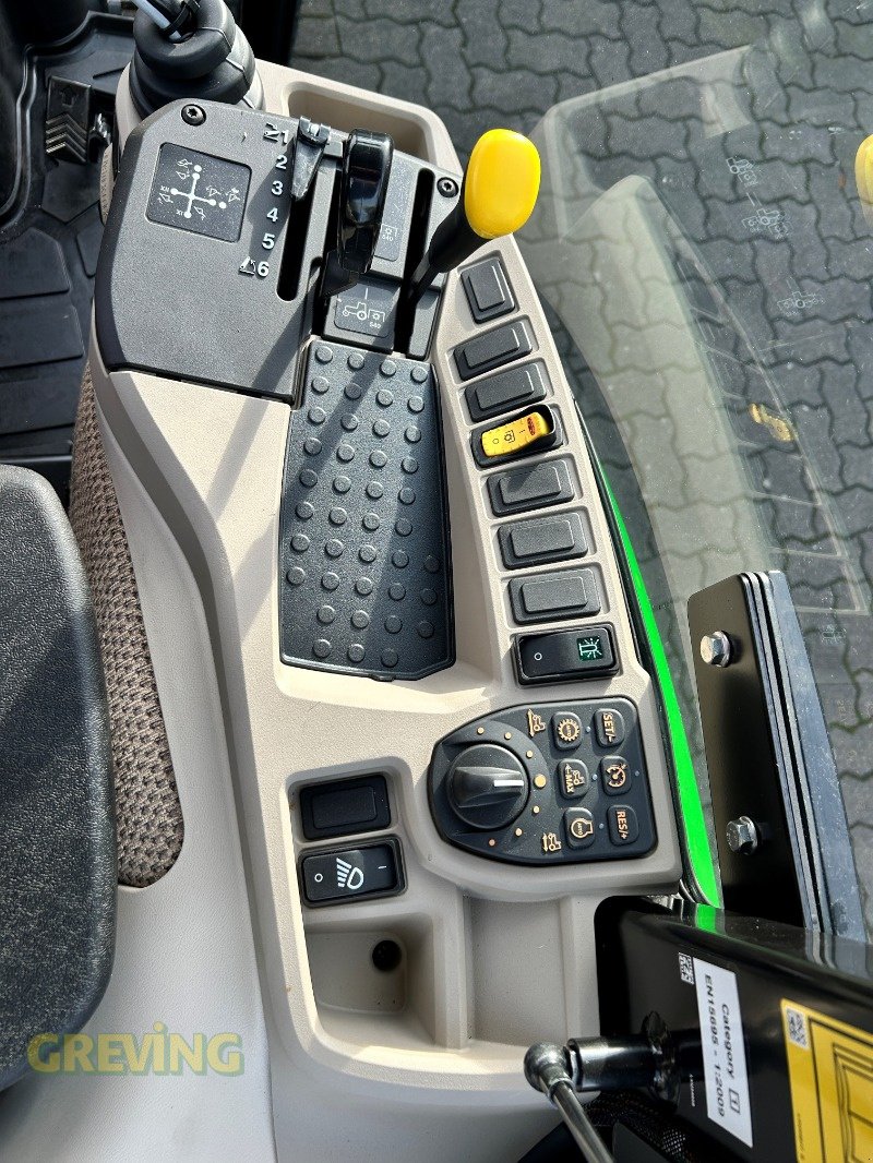 Kommunaltraktor typu John Deere 3046R, Neumaschine v Wesseling-Berzdorf (Obrázek 9)