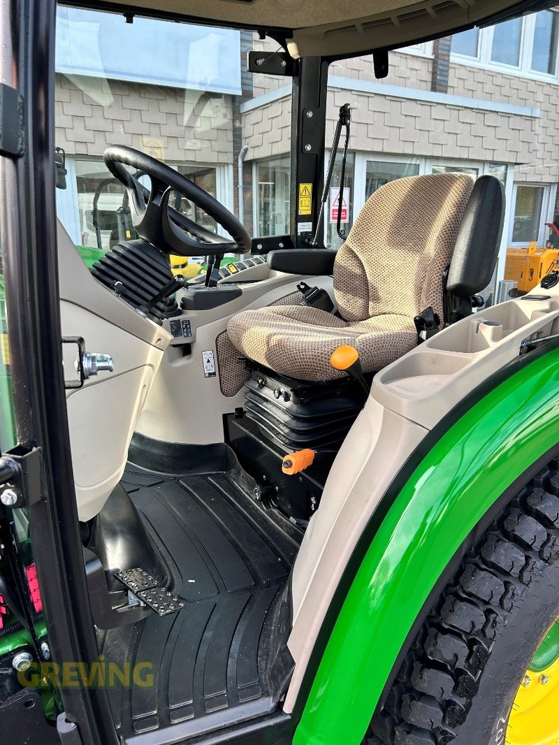 Kommunaltraktor typu John Deere 3046R, Neumaschine v Wesseling-Berzdorf (Obrázek 2)
