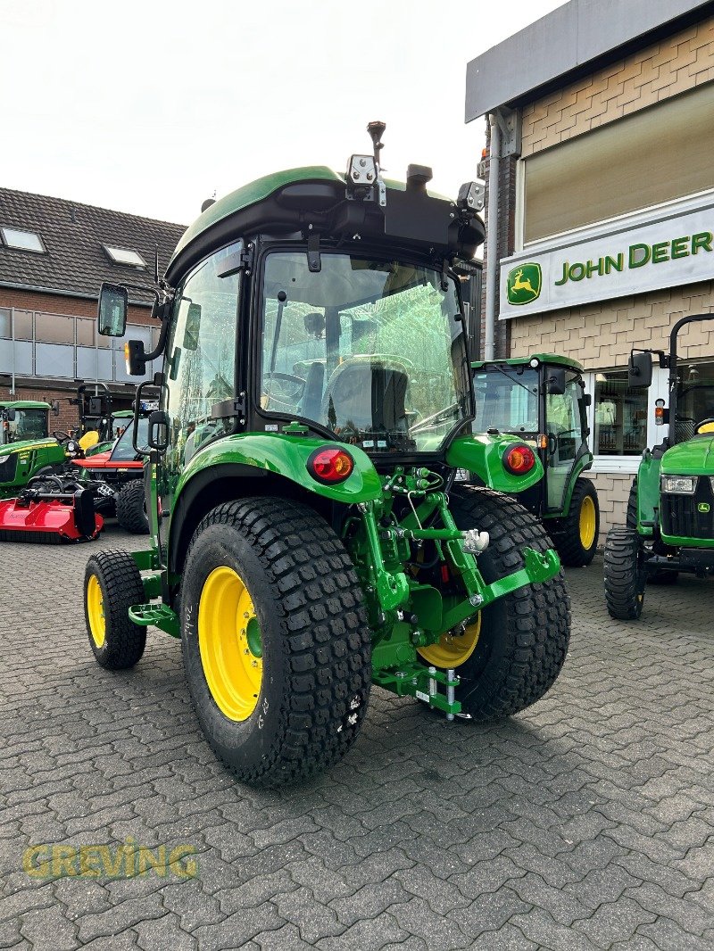 Kommunaltraktor typu John Deere 3046R, Neumaschine v Wesseling-Berzdorf (Obrázek 11)