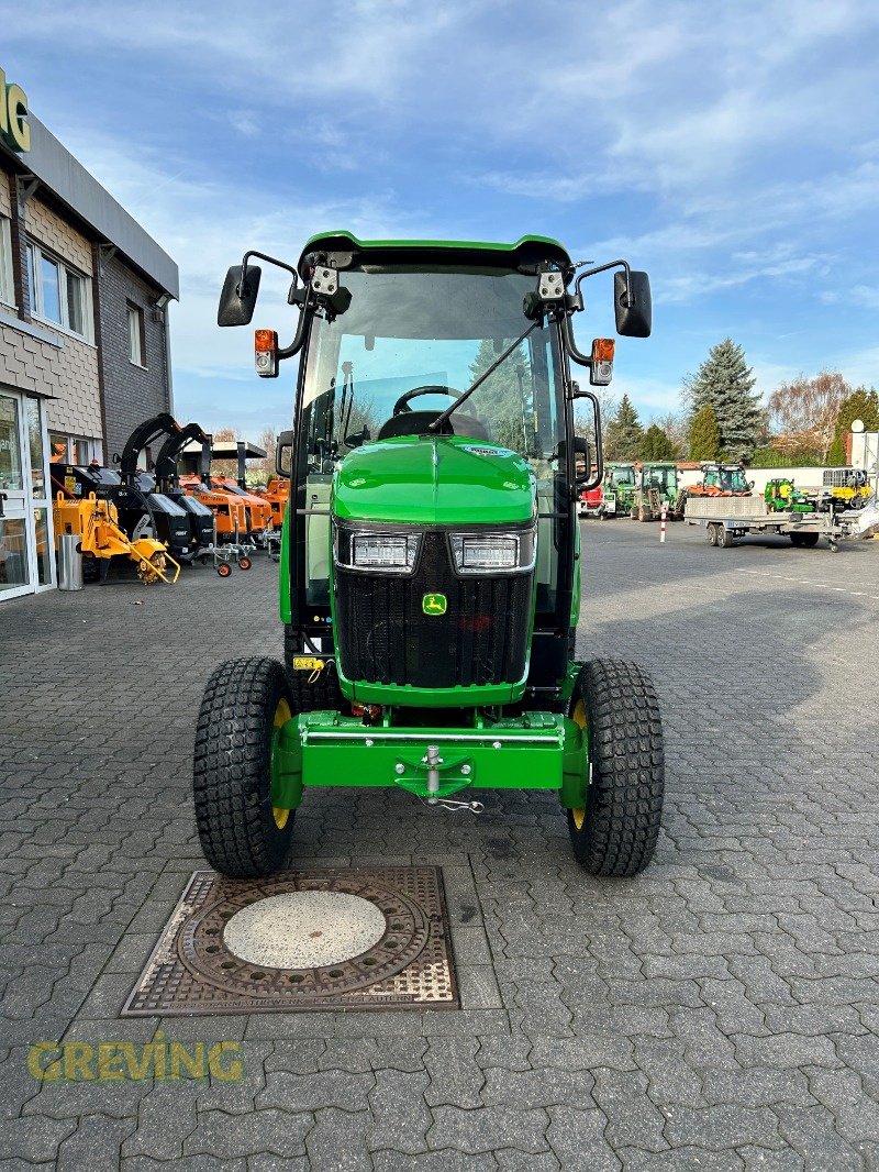 Kommunaltraktor typu John Deere 3046R, Neumaschine v Wesseling-Berzdorf (Obrázek 3)