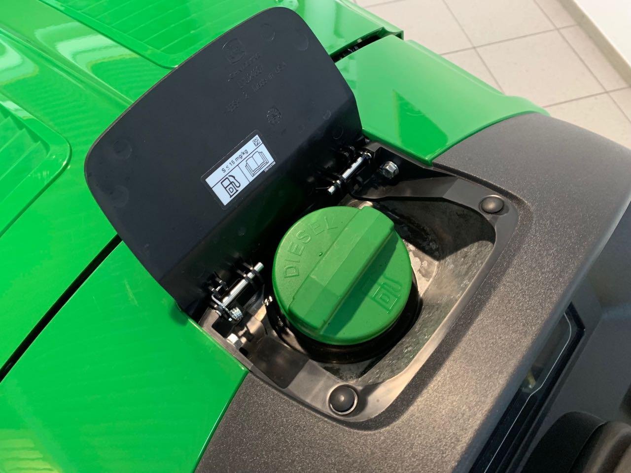 Kommunaltraktor des Typs John Deere 3046R, Neumaschine in Beckum (Bild 9)