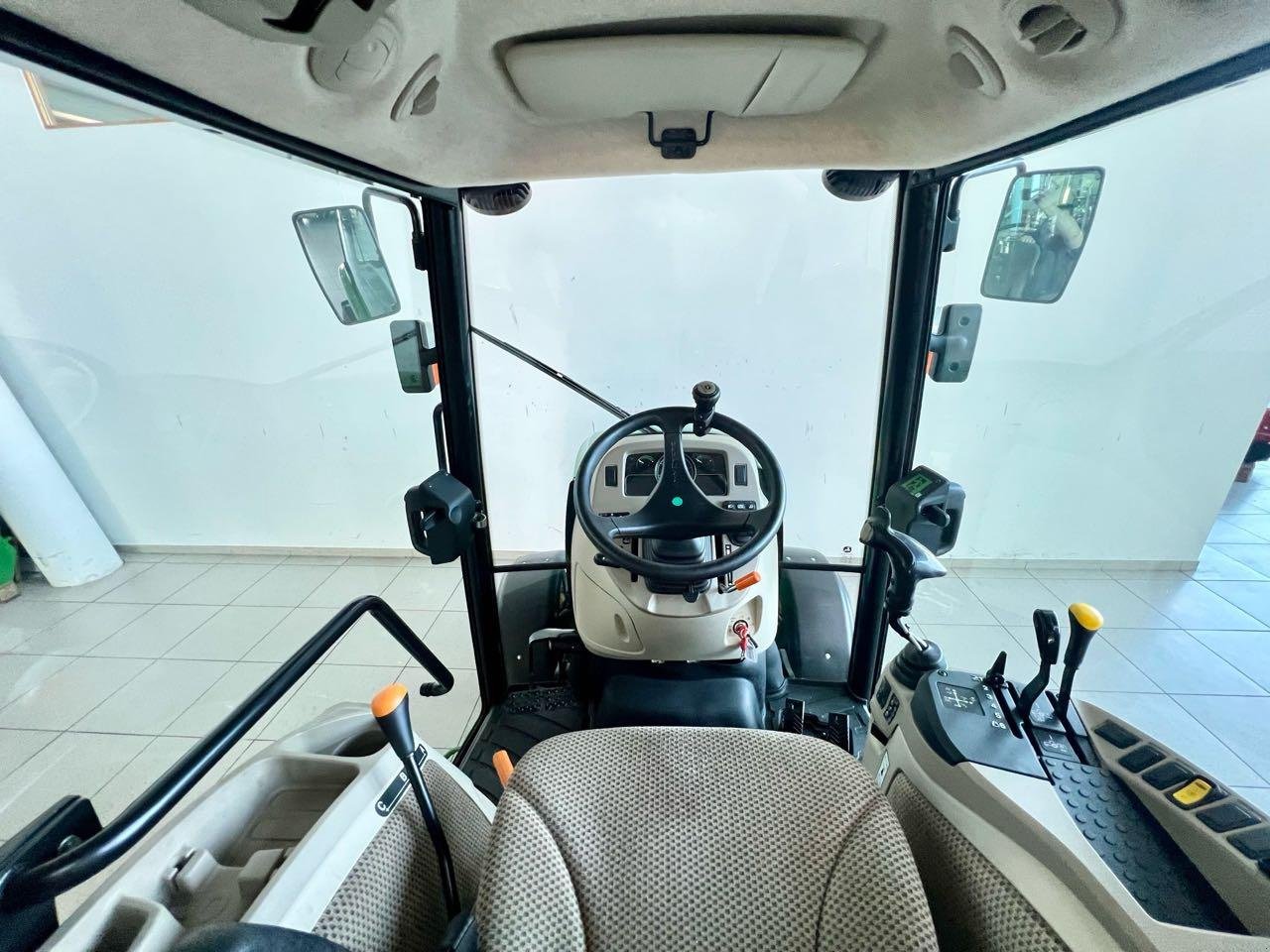 Kommunaltraktor a típus John Deere 3046R, Gebrauchtmaschine ekkor: Beckum (Kép 8)