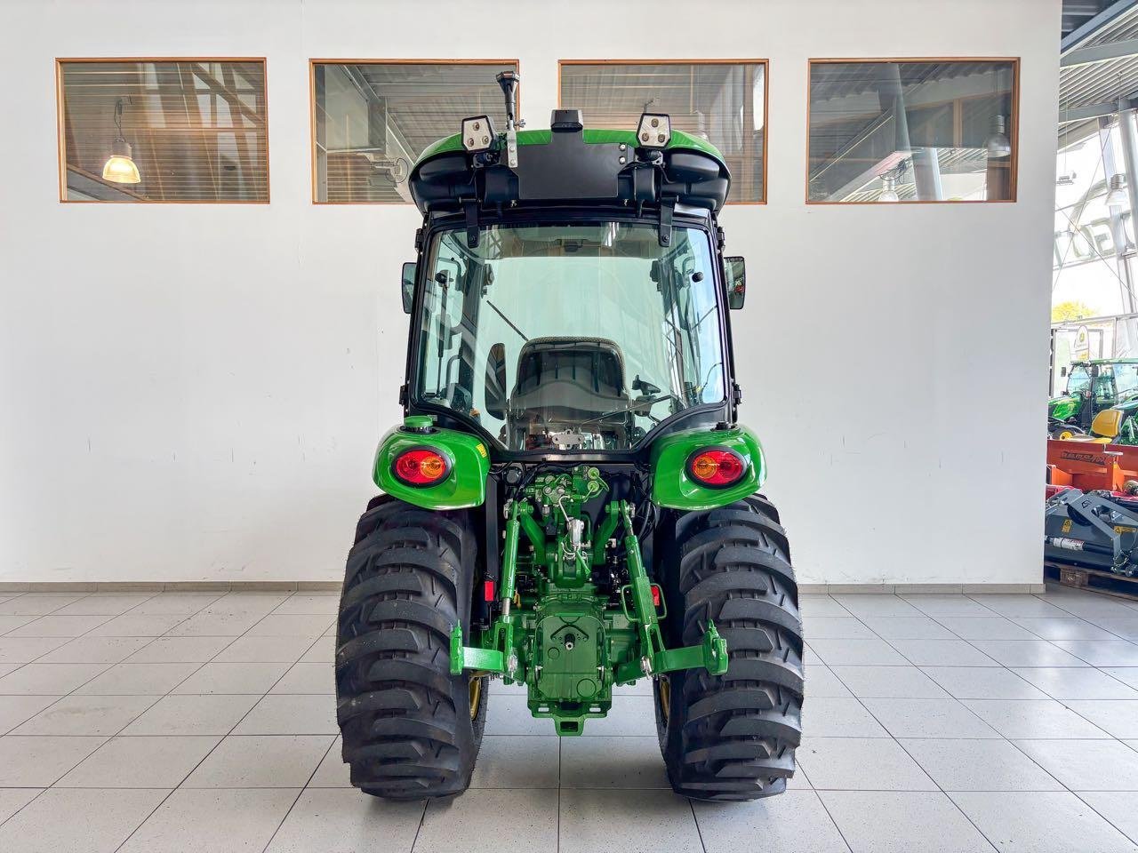 Kommunaltraktor typu John Deere 3046R, Gebrauchtmaschine v Beckum (Obrázek 4)