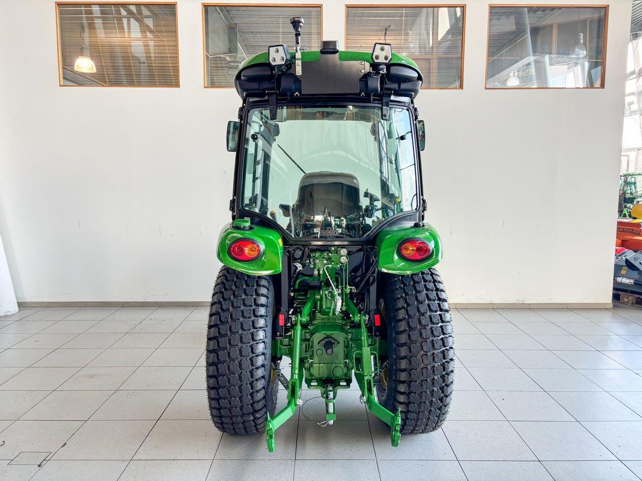 Kommunaltraktor typu John Deere 3046R, Gebrauchtmaschine v Beckum (Obrázek 4)