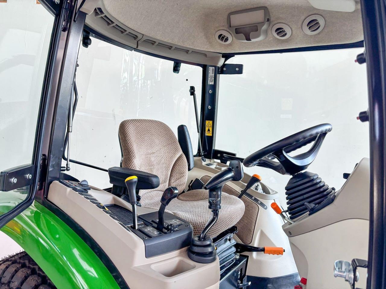 Kommunaltraktor typu John Deere 3046R, Gebrauchtmaschine v Beckum (Obrázek 7)